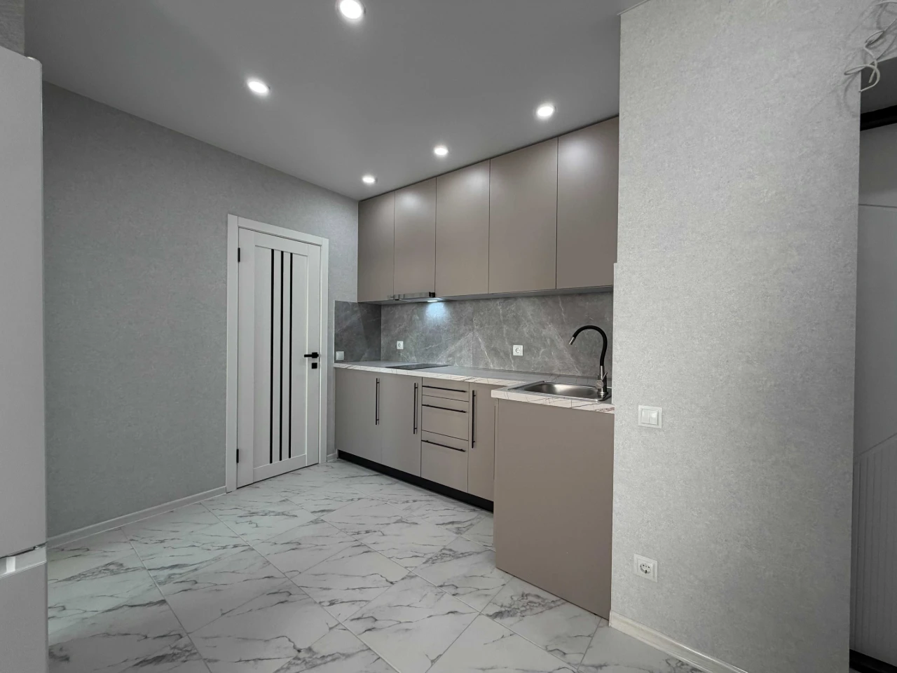 Apartment for sale in the "Ptashka" residential complex, 1-room apartment, panoramic view