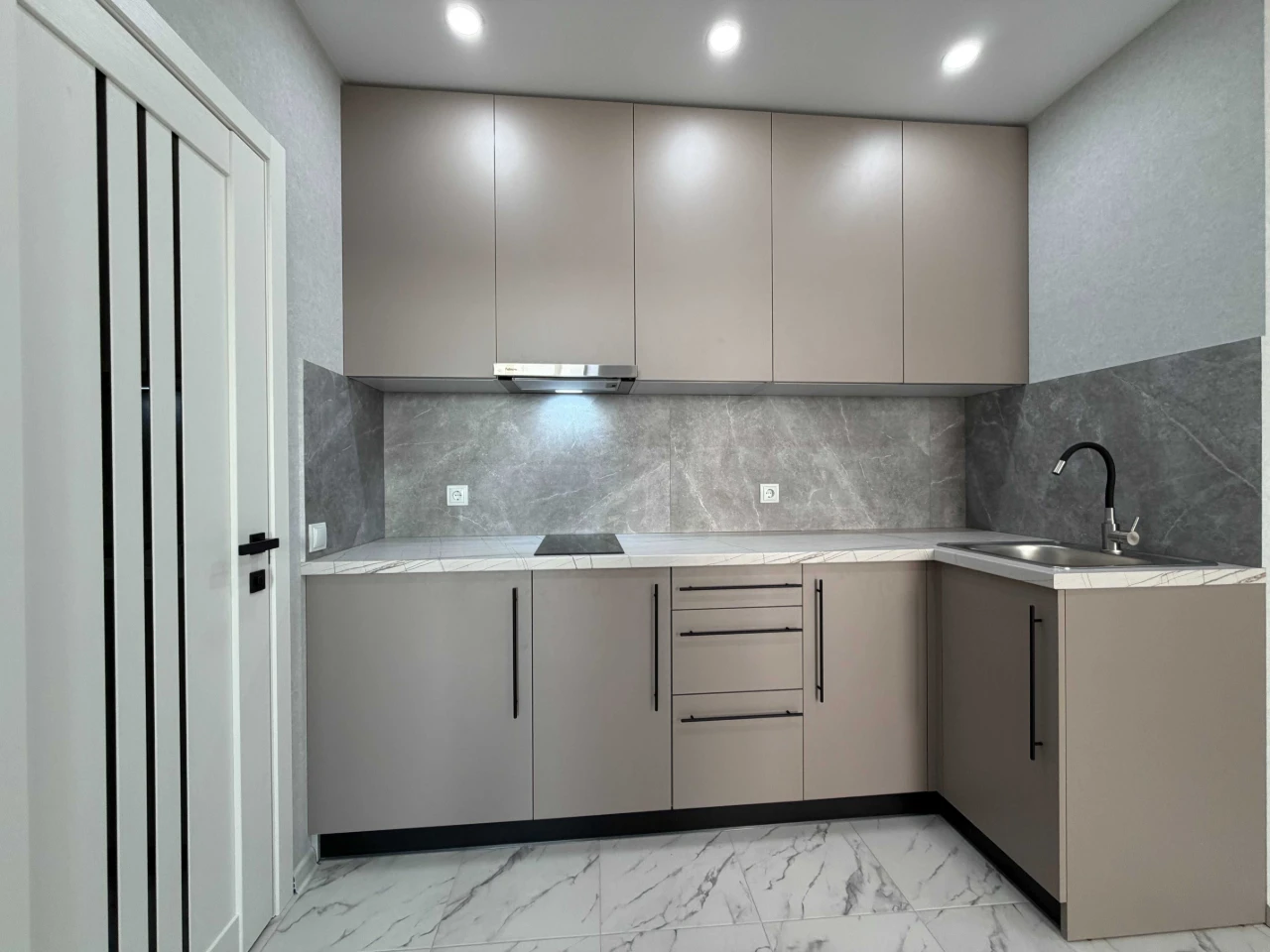 Apartment for sale in the "Ptashka" residential complex, 1-room apartment, panoramic view