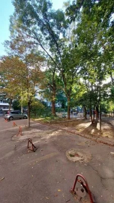 Spacious 3-bedroom apartment on Levnesvogo Street - SUPER PRICE!