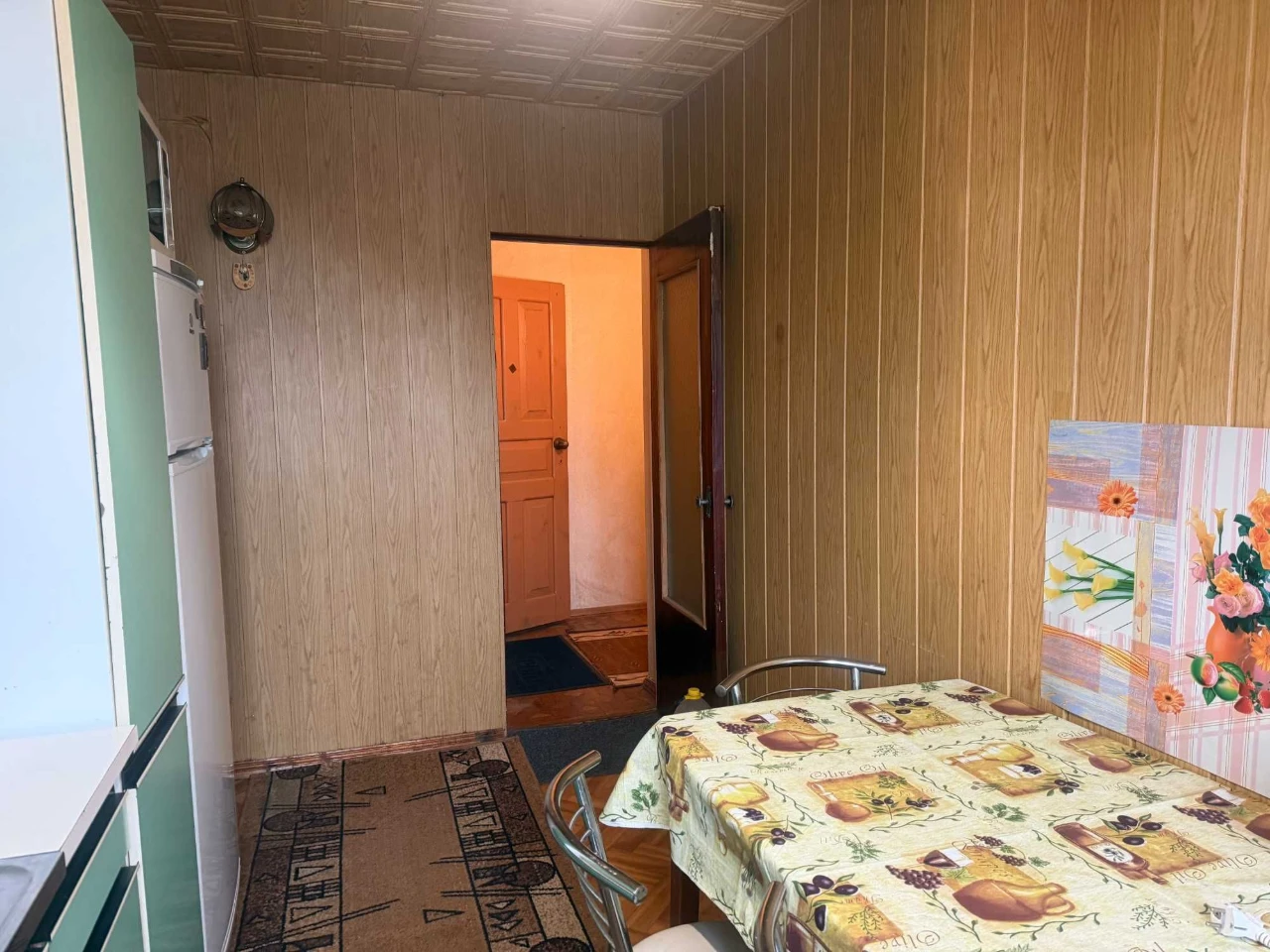 Spacious 3-bedroom apartment on Levnesvogo Street - SUPER PRICE!