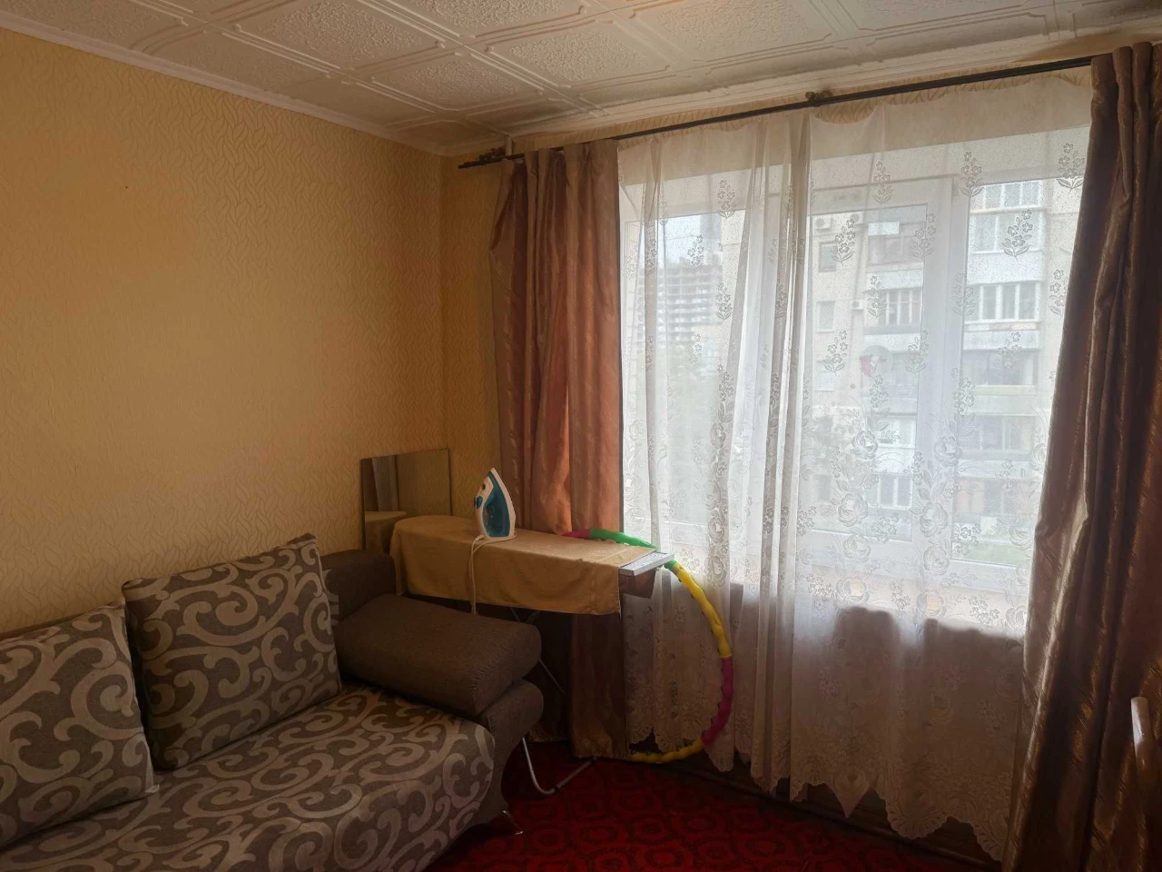 Spacious 3-bedroom apartment on Levnesvogo Street - SUPER PRICE!
