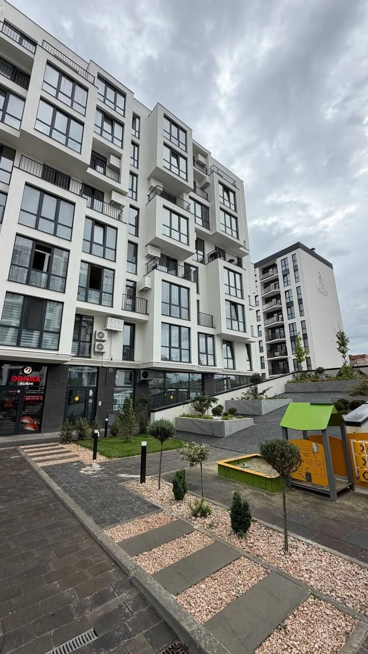 Sale of a 2-room apartment in residential complex B4 / gas heating / resale