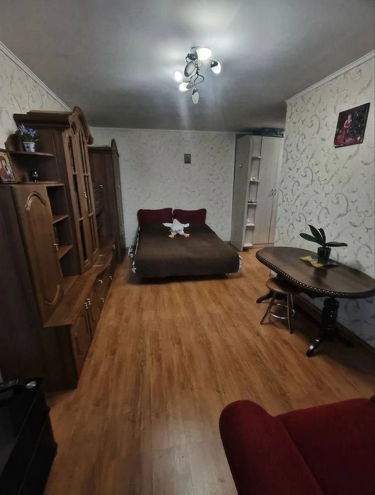 1-bedroom apartment in the center of Zhytomyr, price is negotiable