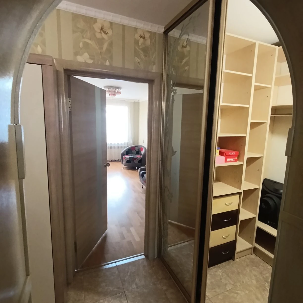 Продаю 1-комнатную квартиру, проспект Корабелов