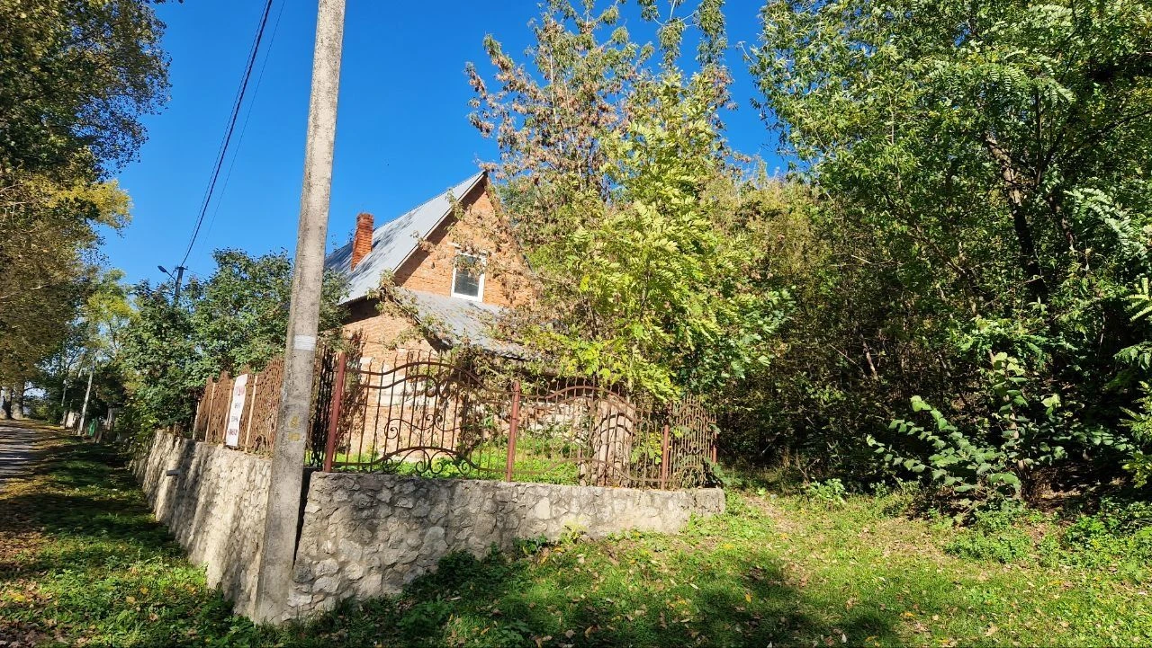 Продаж земельної ділянки 23 сотки. Поруч із озером