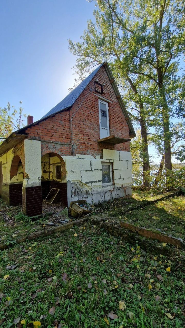 Продаж земельної ділянки 23 сотки. Поруч із озером