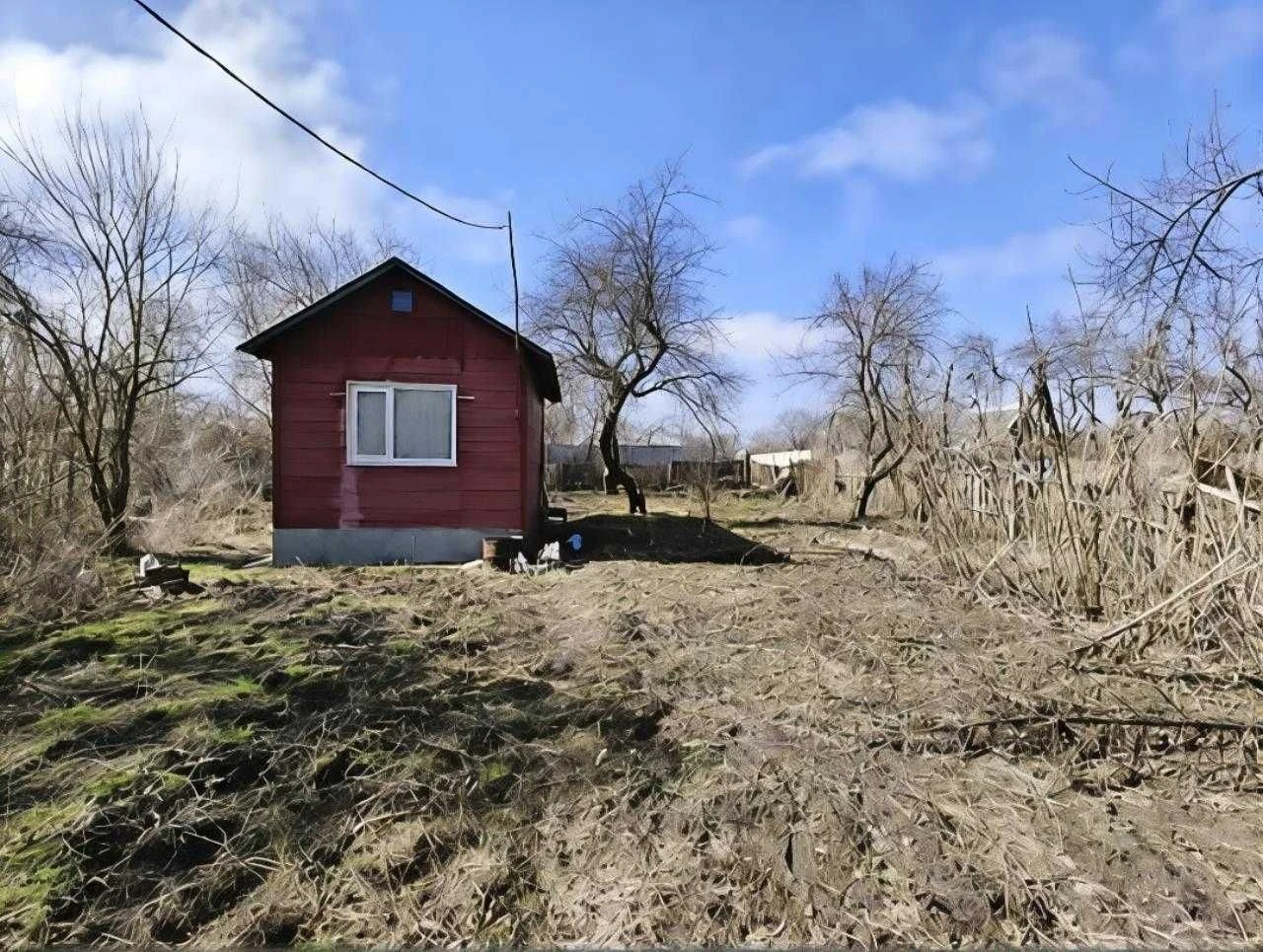 For Sale: Private Cottage in Proletarian Grove, near Lake Z