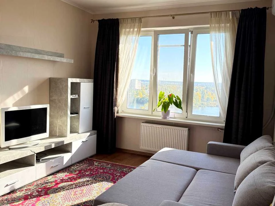 Apartment. Revukogo Street, Kyiv