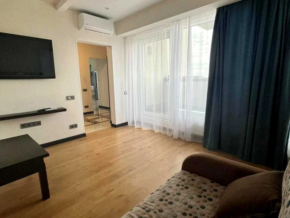 Apartment. Kyiv, Beryestejski Prospect.