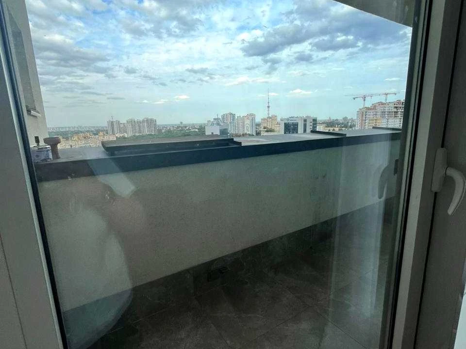 Apartment. Kyiv, Beryestejski Prospect.