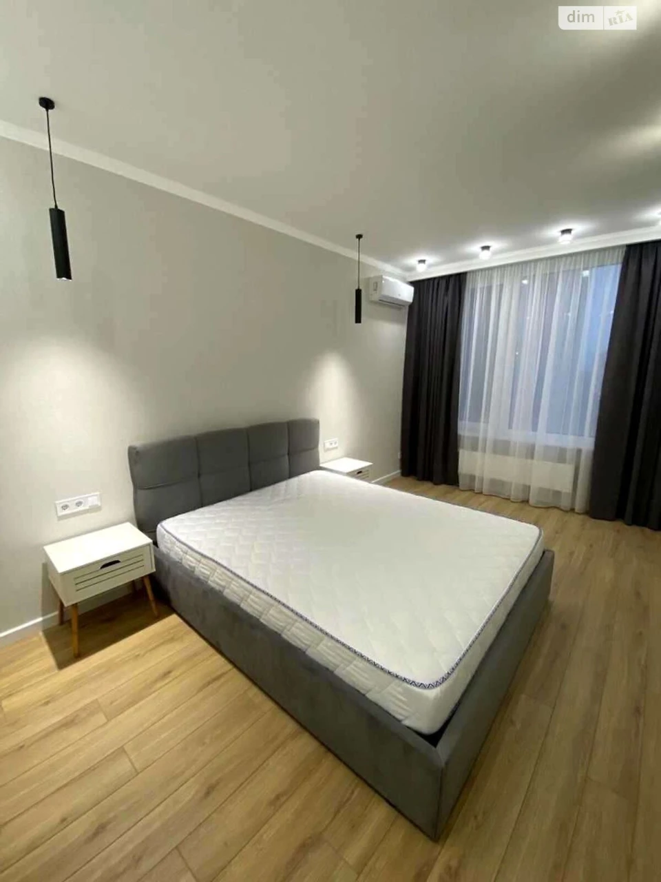 Long-Term Rental Apartment, Poci̇znyky