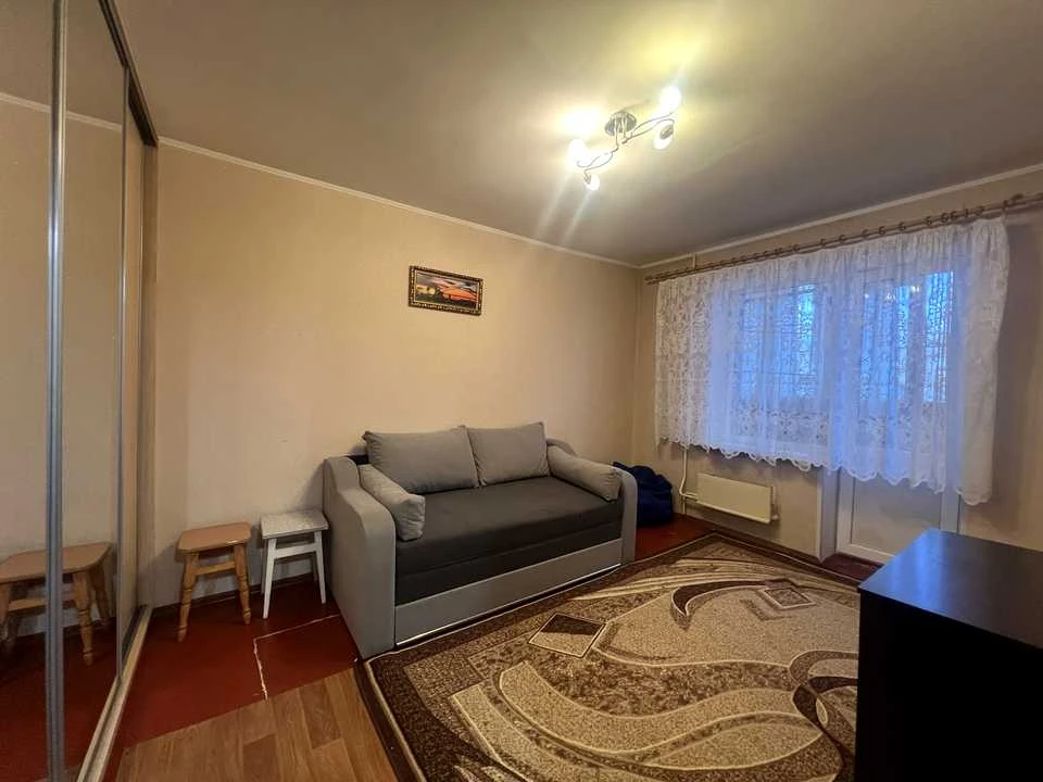 Apartment. Simiretska Street, Borschagivka.