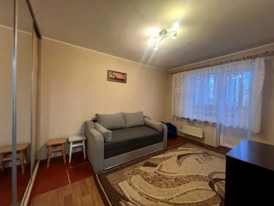 Apartment. Simiretska Street, Borschagivka.