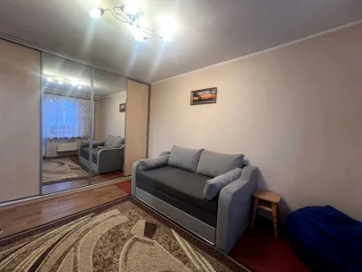 Apartment. Simiretska Street, Borschagivka.