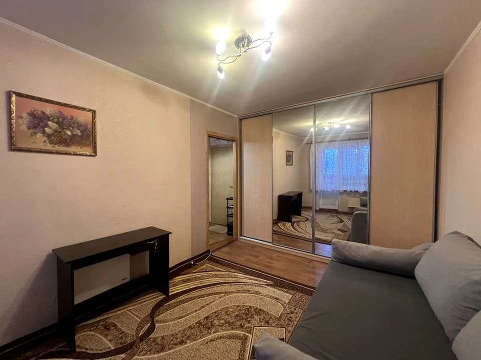 Apartment. Simiretska Street, Borschagivka.