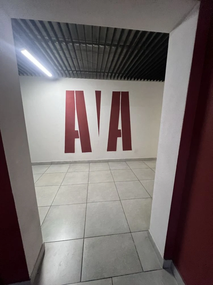 Продаж однокімнатної квартири площею 41 кв.м. з дизайнерським ремонтом