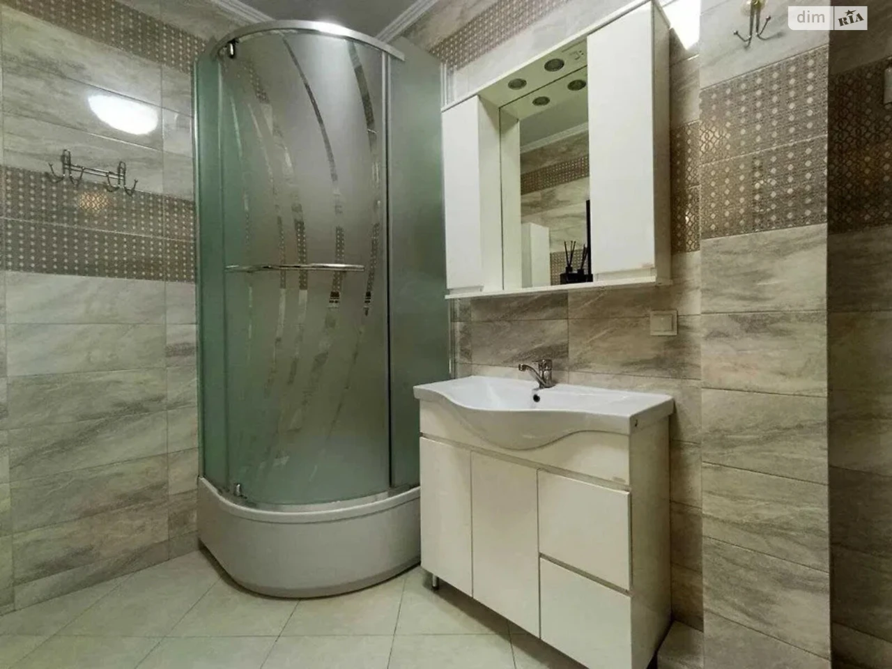 Apartment for Sale - Poshnyky