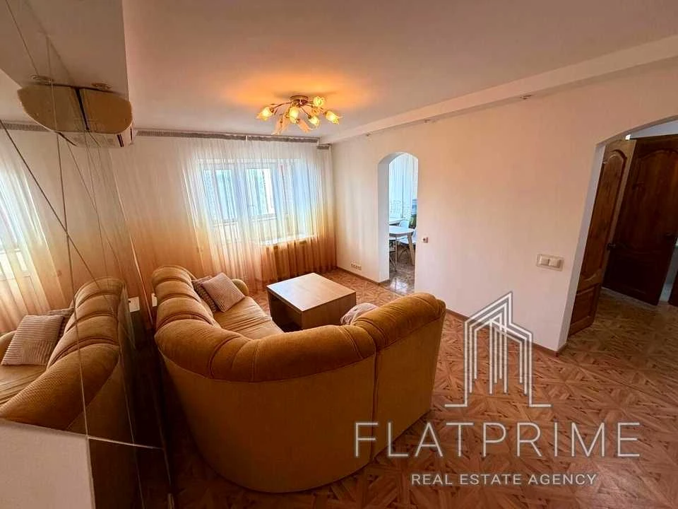 Apartment. Levka Luk'yanenko Street, Kyiv