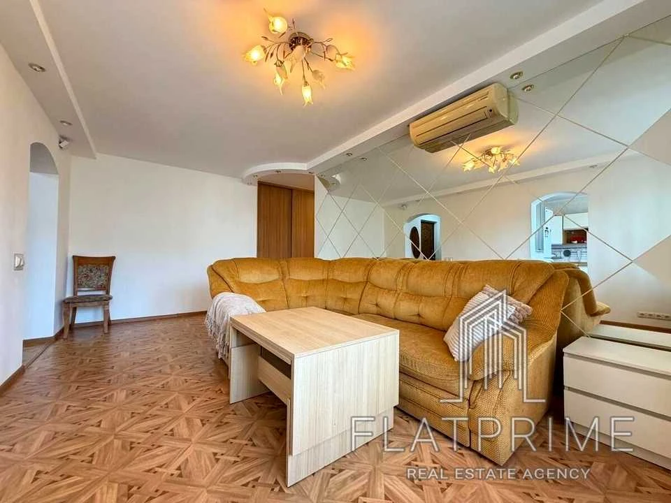 Apartment. Levka Luk'yanenko Street, Kyiv