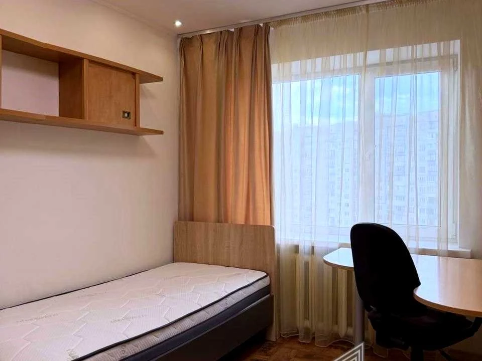 Apartment. Levka Luk'yanenko Street, Kyiv