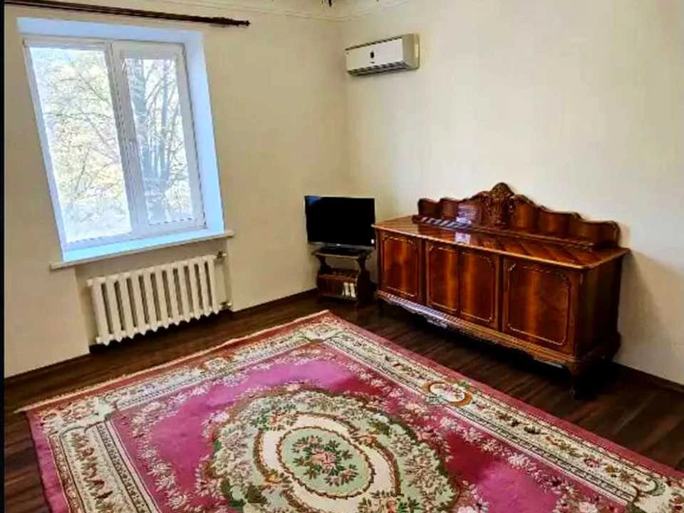 Apartment. Dnipro, Voskresenskaya st.