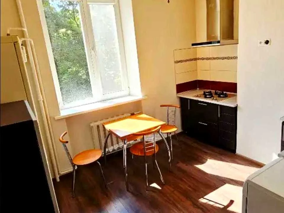 Apartment. Dnipro, Voskresenskaya st.