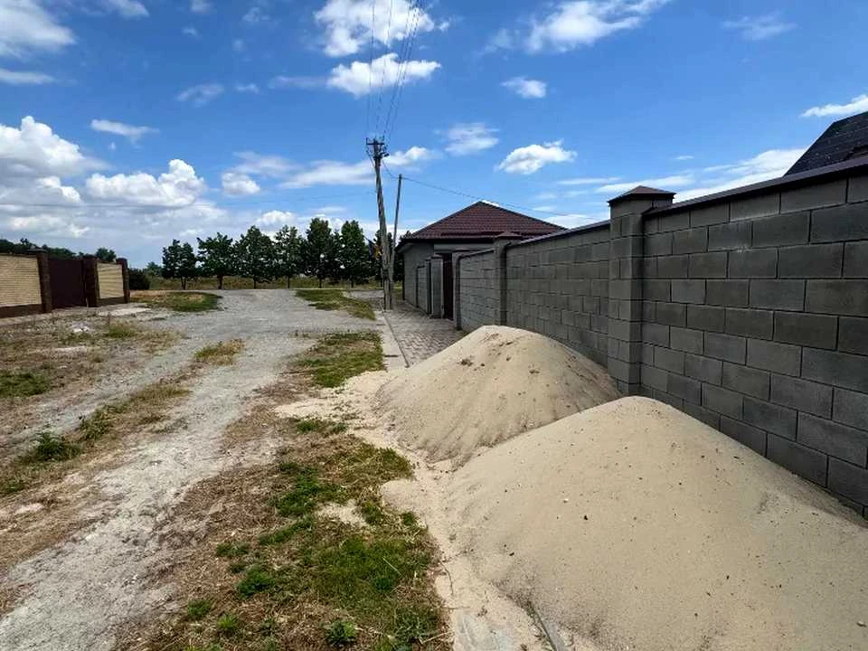 Будинок. Підгородне, Басейнова