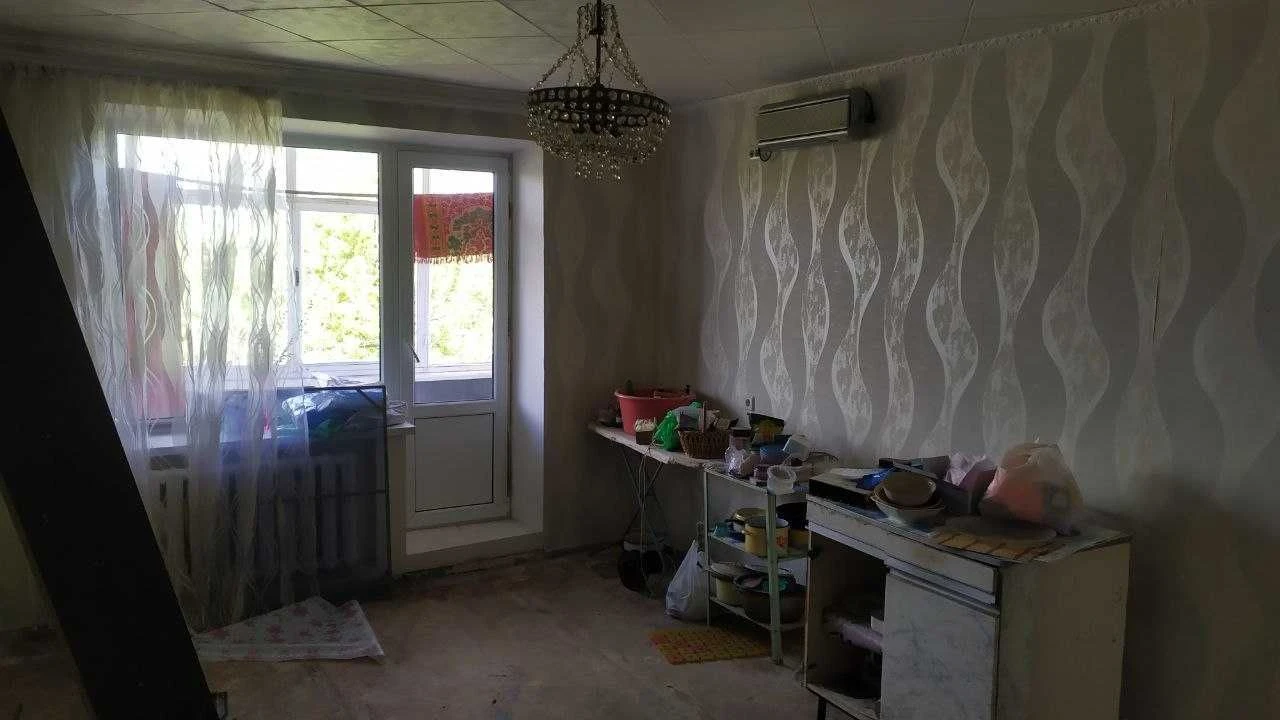Sale: Selling 3/5 share in a two-room apartment - room 1