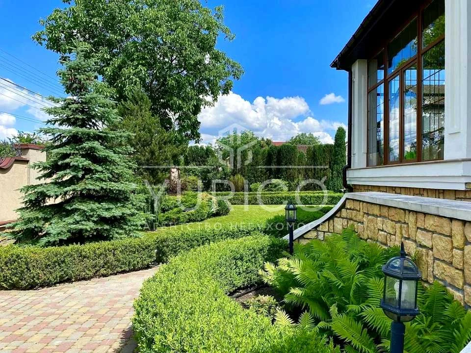 Дом. Киев, Садовая ул. 42