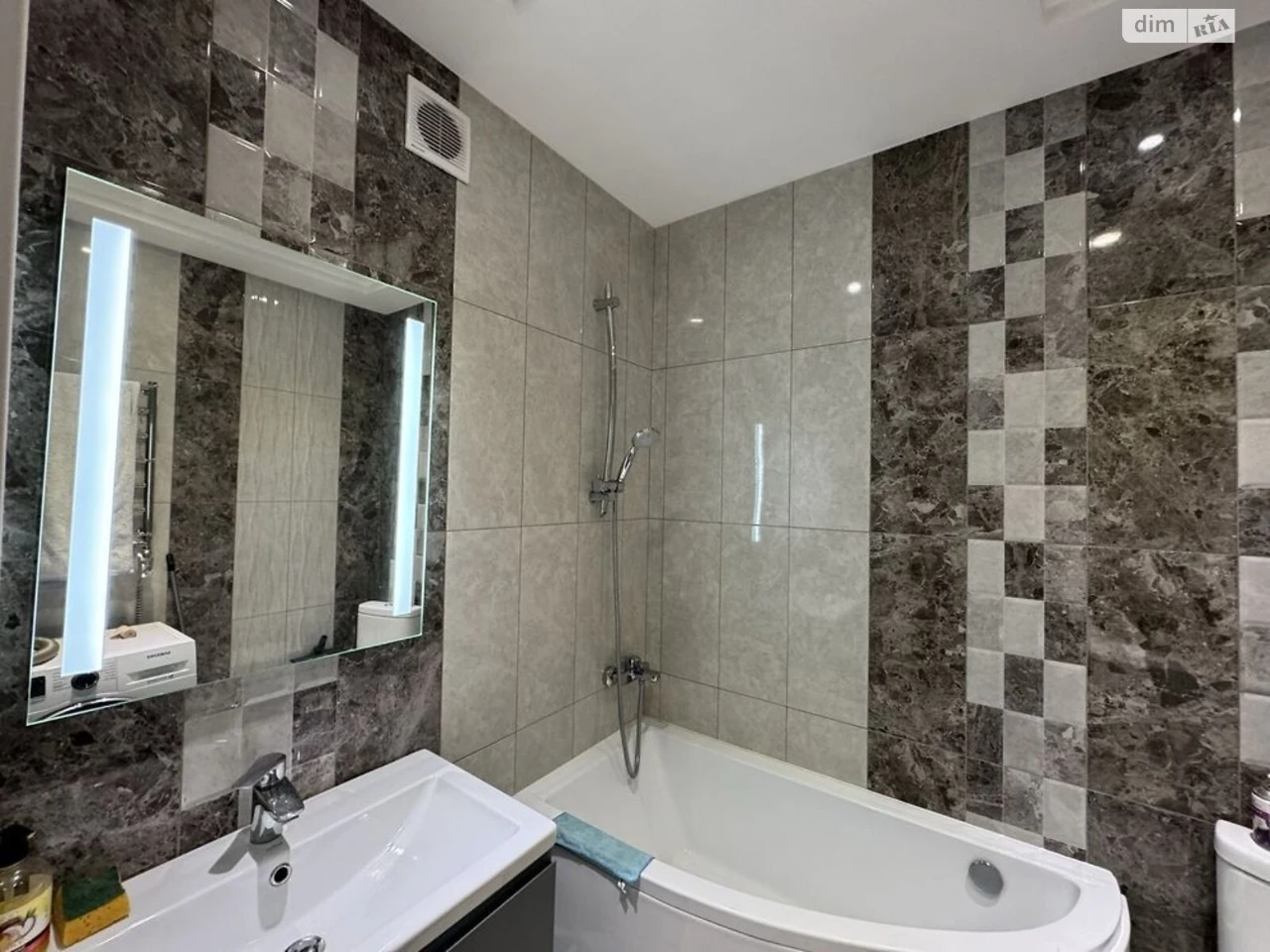 Long-Term Rental Apartment "Vishchenka"