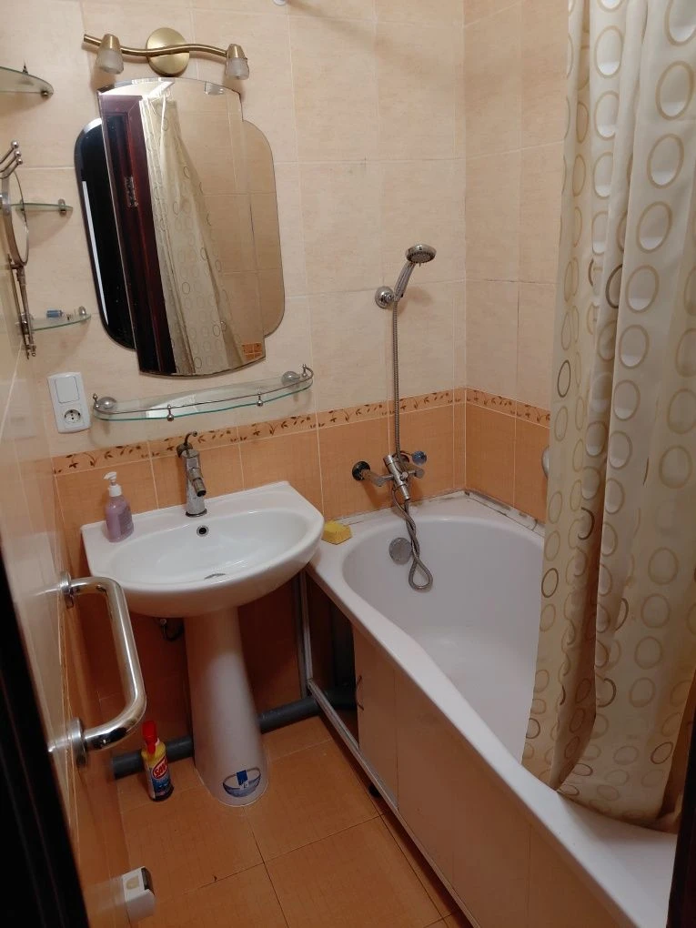 Продаю классную 2х комнатную квартиру ( пр- т Мира ).