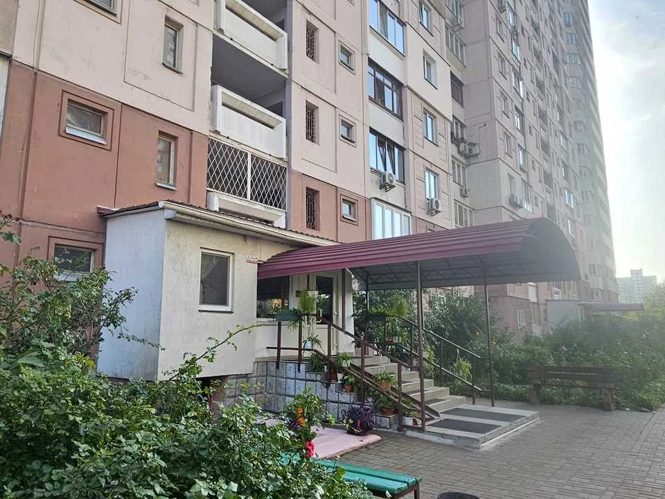 Apartment. Olenych Pchilka Street, Kyiv