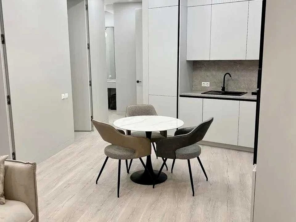 Apartment. Bogdan Khmelnytsky St., Kyiv