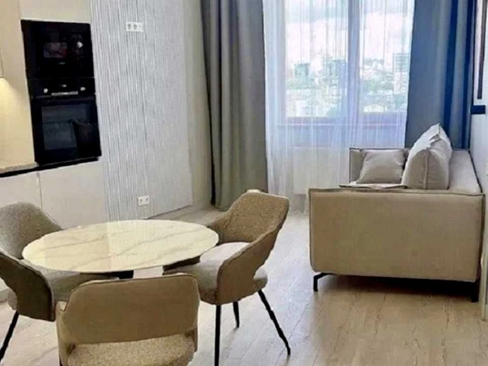 Apartment. Bogdan Khmelnytsky St., Kyiv