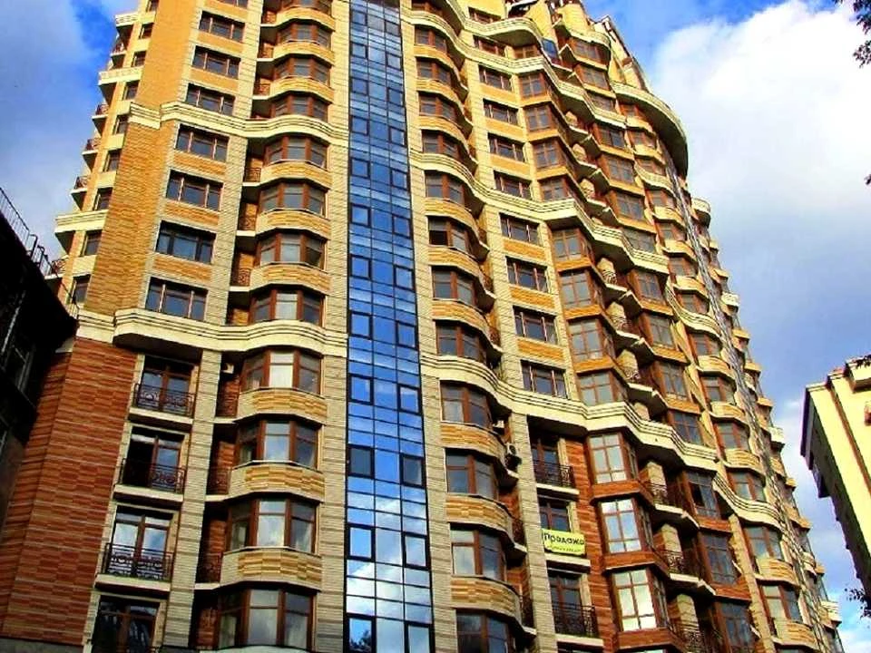 Apartment. Bogdan Khmelnytsky St., Kyiv