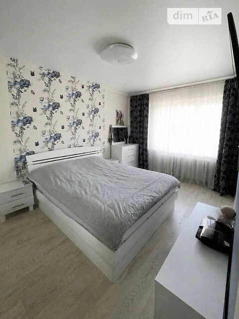 Sale of 2-room apartment 60.5 sq. m. on Akademika Filatova Street 1/2
