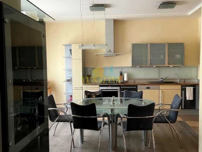 Apartment. Kyiv, Zhylanska st.