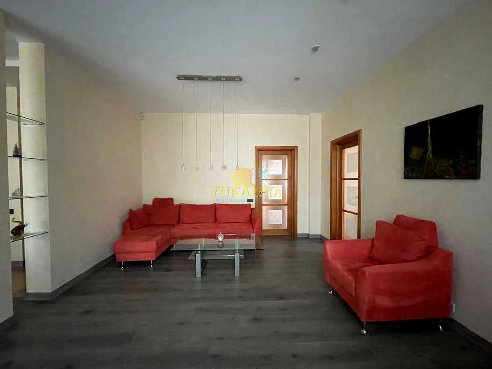 Apartment. Kyiv, Zhylanska st.