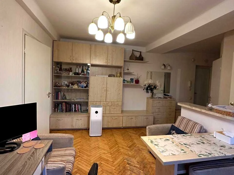 Квартира. Київ, Богдана Хмельницького вул.