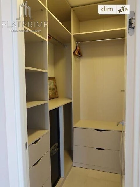 Sale of 3-room apartment 92 sq. m on Obolonskyi Avenue 1 building 1