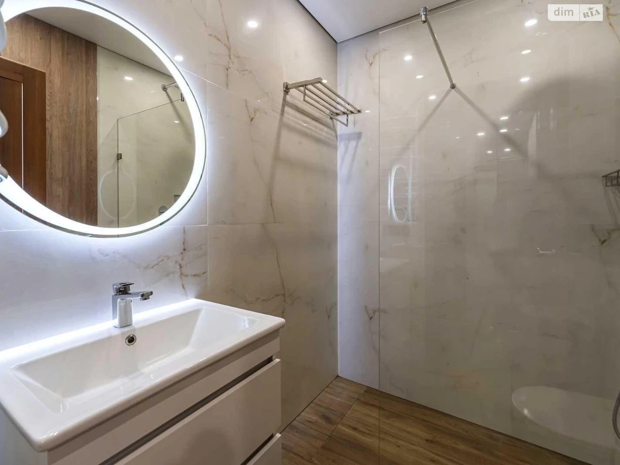 Long-Term Rental Apartment Lukyanivka