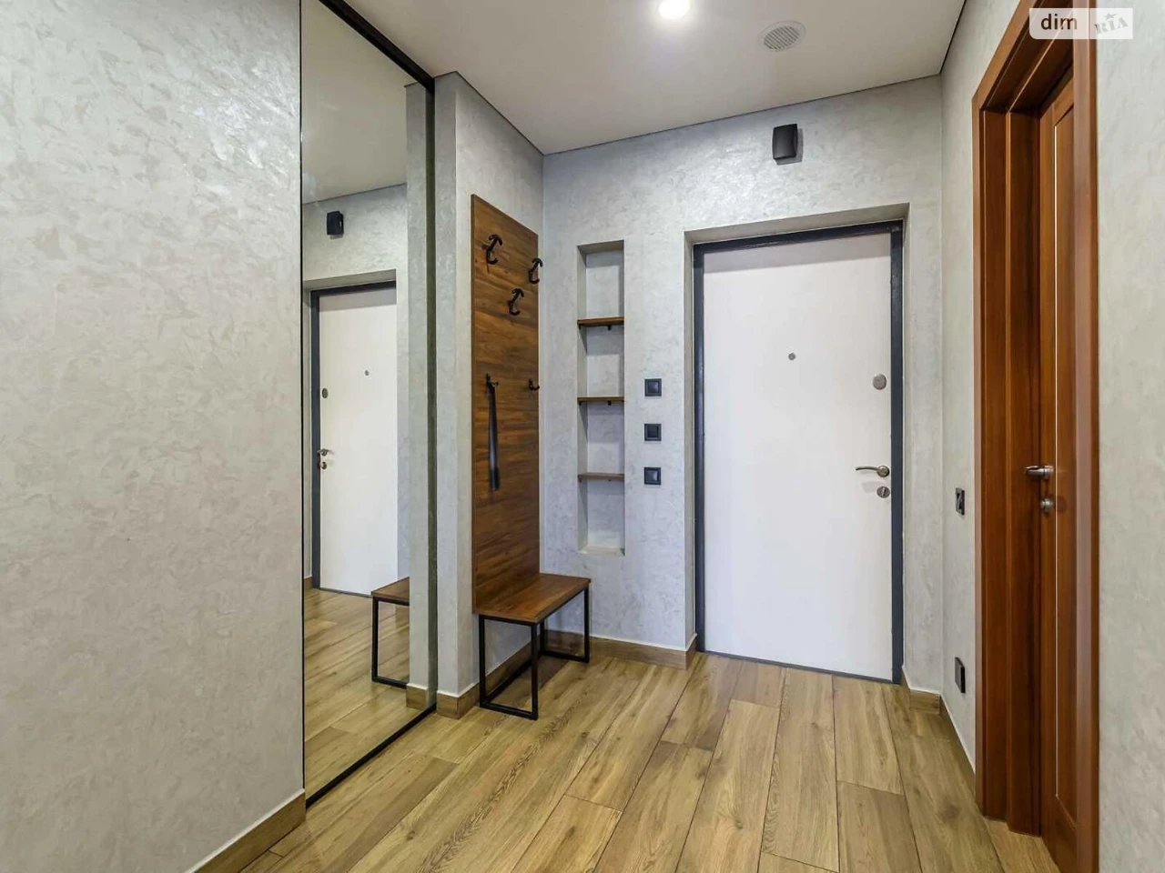 Long-Term Rental Apartment Lukyanivka