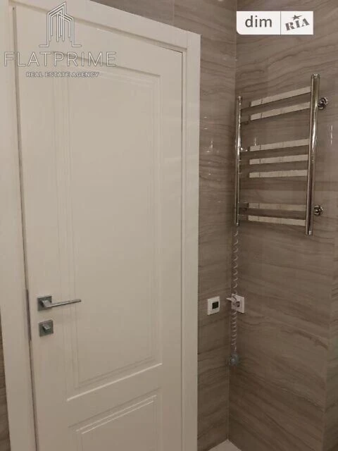 Sale of 3-room apartment 92 sq. m on Obolonskyi Avenue 1 building 1