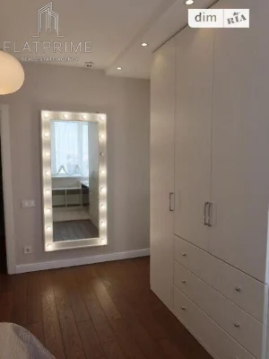 Sale of 3-room apartment 92 sq. m on Obolonskyi Avenue 1 building 1