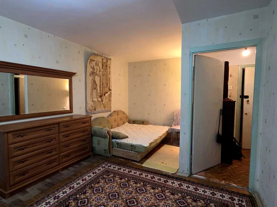 Apartment. Kyiv, Kazarmenna Street