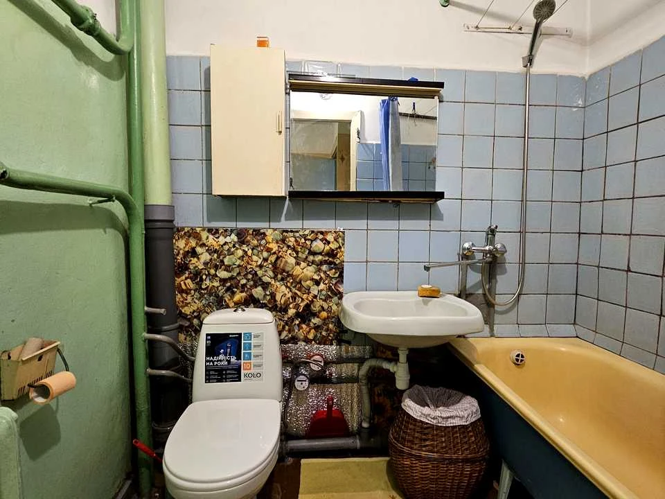 Apartment. Kyiv, Kazarmenna Street