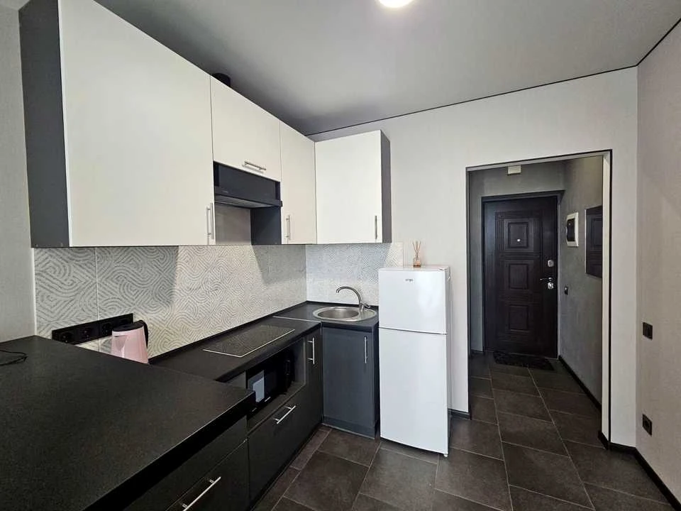 Apartment. Kam'yanska Street, Kyiv
