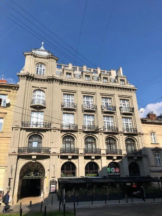 Продаж 2-кім квартрира 80 м² 4/5ц пл.Генерала Григоренка 135