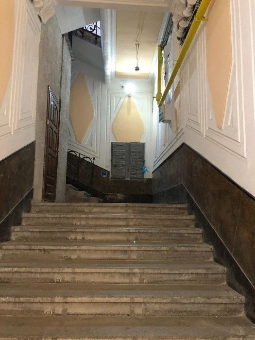 Продаж 2-кім квартрира 80 м² 4/5ц пл.Генерала Григоренка 135