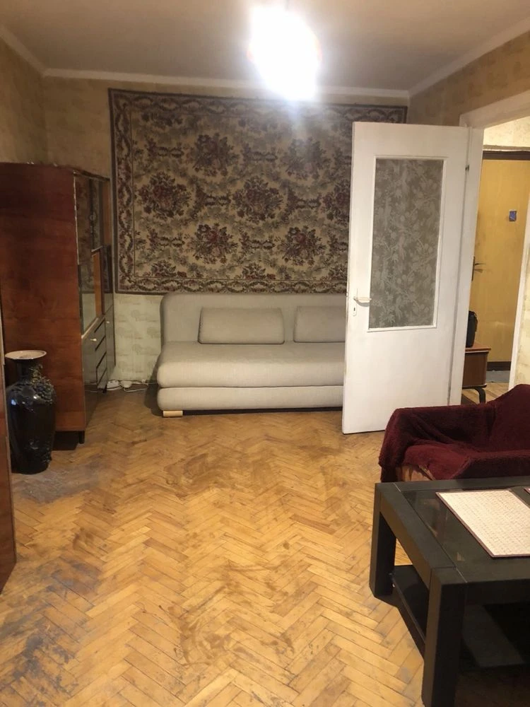 Sale of a 2-room apartment on вул. Kotsilovського (Mekhnikova) center